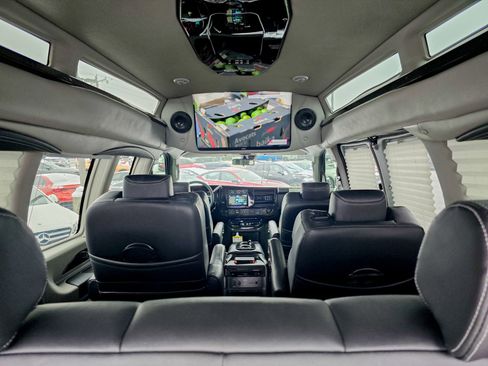 Used 2025 Chevrolet Express 2500 w/ Driver Convenience Package image 53