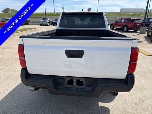 Used 2024 Toyota Tacoma SR image 7