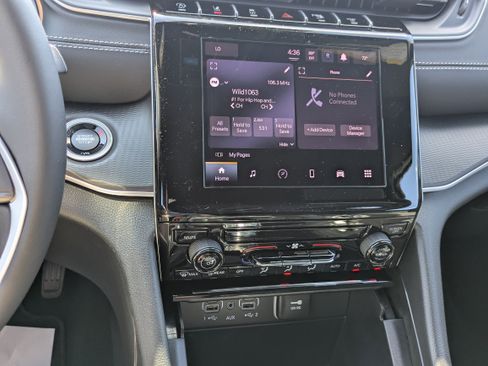 New 2026 Jeep Grand Cherokee L Laredo RWD image 17