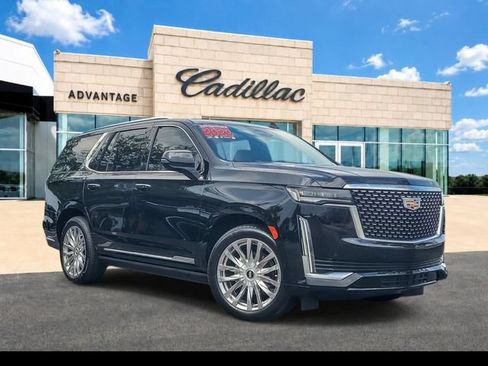 Certified 2022 Cadillac Escalade Premium Luxury w/ Performance Package AWD/4WD image 2