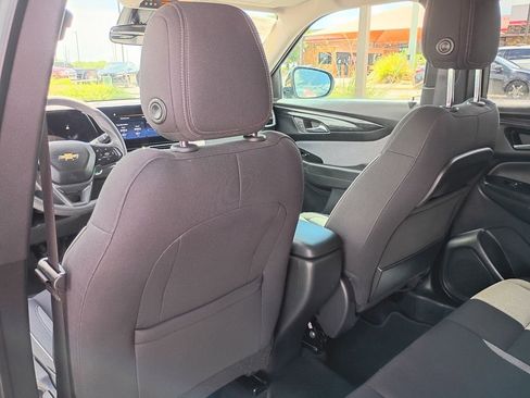 Used 2025 Chevrolet TrailBlazer LT AWD/4WD image 13