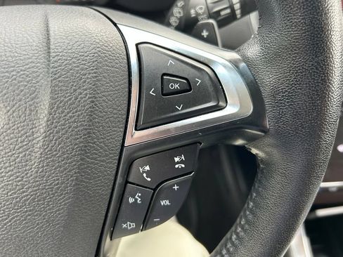 Used 2019 Ford Edge Titanium w/ Cold Weather Package AWD/4WD image 23