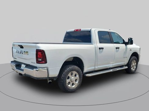 Used 2025 RAM 2500 Big Horn AWD/4WD image 3