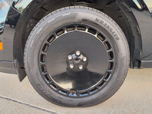 Used 2026 Ford Maverick Lobo AWD/4WD image 11