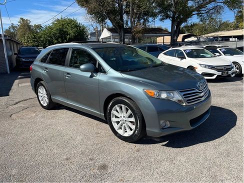 Used 2009 Toyota Venza Wagon 4D image 3