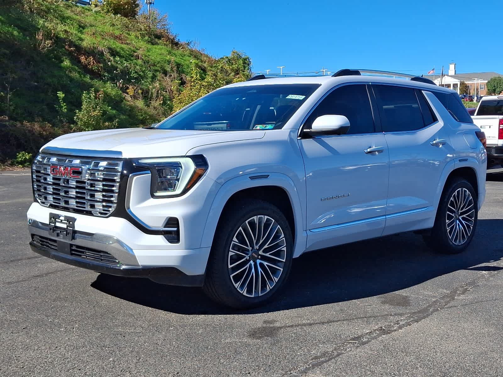 Used 2026 GMC Terrain Denali AWD/4WD image 4