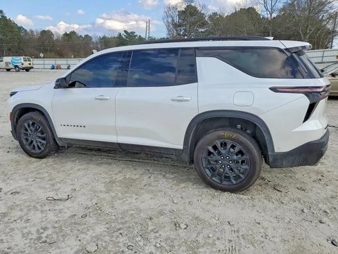 Used 2025 Chevrolet Traverse LT w/ Enhanced Driving Package image 4