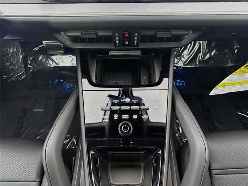 New 2025 Porsche Cayenne S image 14