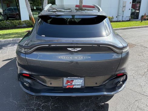 Used 2022 Aston Martin DBX image 18
