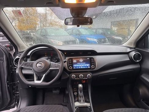 Used 2024 Nissan Kicks SV image 19