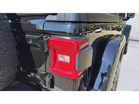 Used 2021 Jeep Wrangler Unlimited Rubicon 4xe w/ Steel Bumper Group AWD/4WD image 40