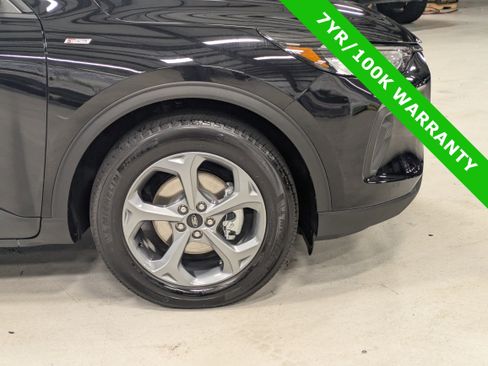 Certified 2025 Ford Escape ST-Line image 11