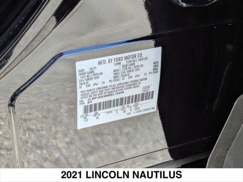 Certified 2021 Lincoln Nautilus Reserve w/ Cargo Utility Package image 29