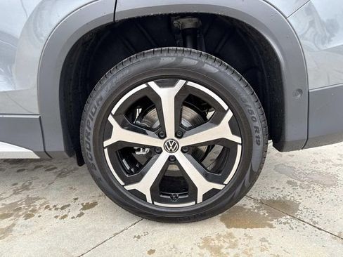 New 2026 Volkswagen Tiguan SE image 27