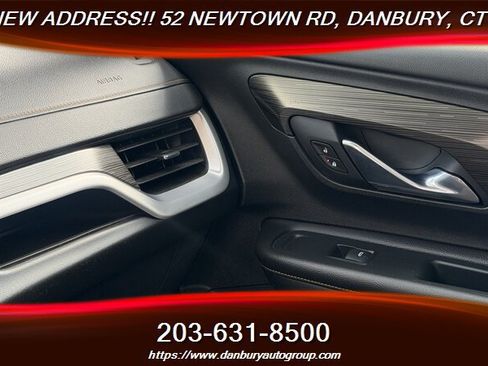 Used 2021 GMC Terrain SLT w/ Elevation Edition AWD/4WD image 27