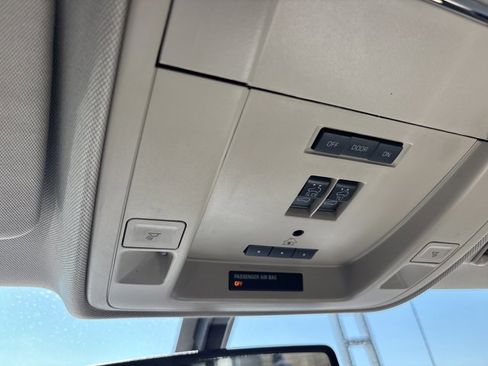 Used 2017 GMC Sierra 1500 SLT w/ SLT Premium Package image 39