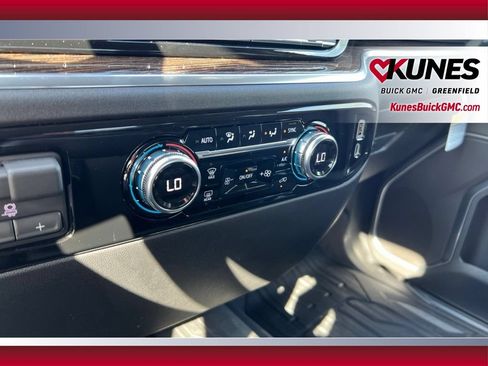 New 2026 GMC Sierra 3500 SLE AWD/4WD image 26