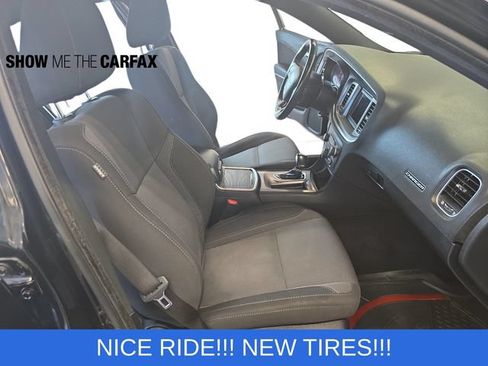 Used 2022 Dodge Charger SXT RWD image 9