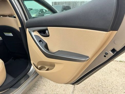 Used 2013 Hyundai Elantra GLS w/ Preferred Pkg FWD image 24