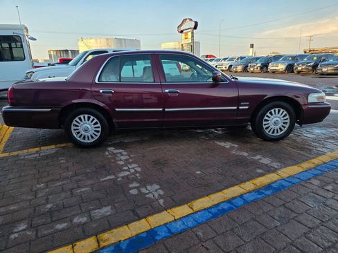 Used 2009 Mercury Grand Marquis LS image 4