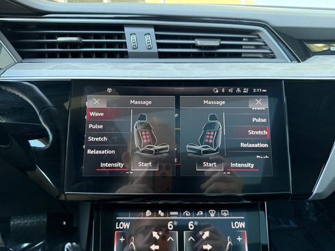 Used 2024 Audi Q8 e-tron Prestige w/ Prestige Package AWD/4WD image 29