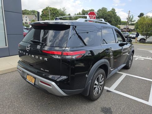 Certified 2023 Nissan Pathfinder SL AWD/4WD image 6