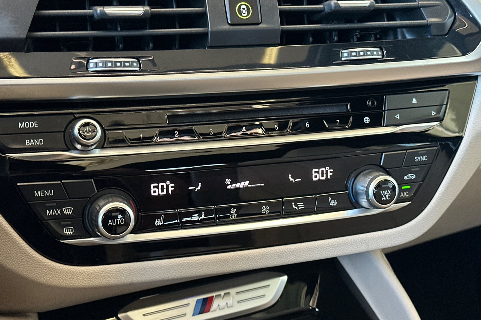 Used 2019 BMW X4 M40i w/ Executive Package AWD/4WD image 21