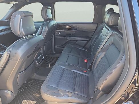 Certified 2025 Lincoln Nautilus Reserve w/ Jet Appearance Package image 9