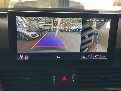 Used 2022 Audi SQ5 Prestige w/ Prestige Package image 24