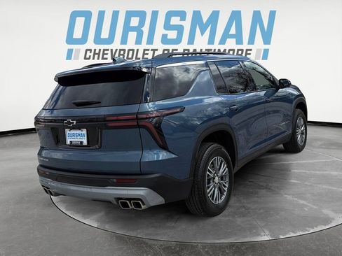 Certified 2025 Chevrolet Traverse LT w/ Driver Confidence Package FWD image 8