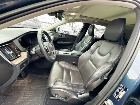 Used 2023 Volvo XC60 B5 Ultimate w/ Protection Package Premier image 23