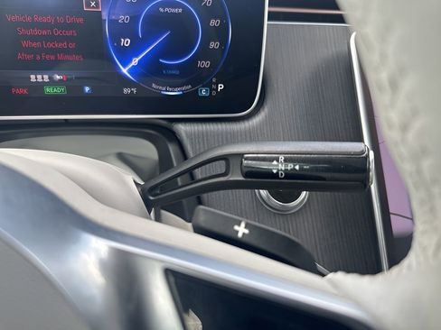 Used 2023 Mercedes-Benz EQE 500 4MATIC SUV w/ Exclusive Trim Package image 17