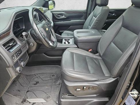 Used 2023 Chevrolet Suburban LT w/ LT Signature Plus Package RWD image 12