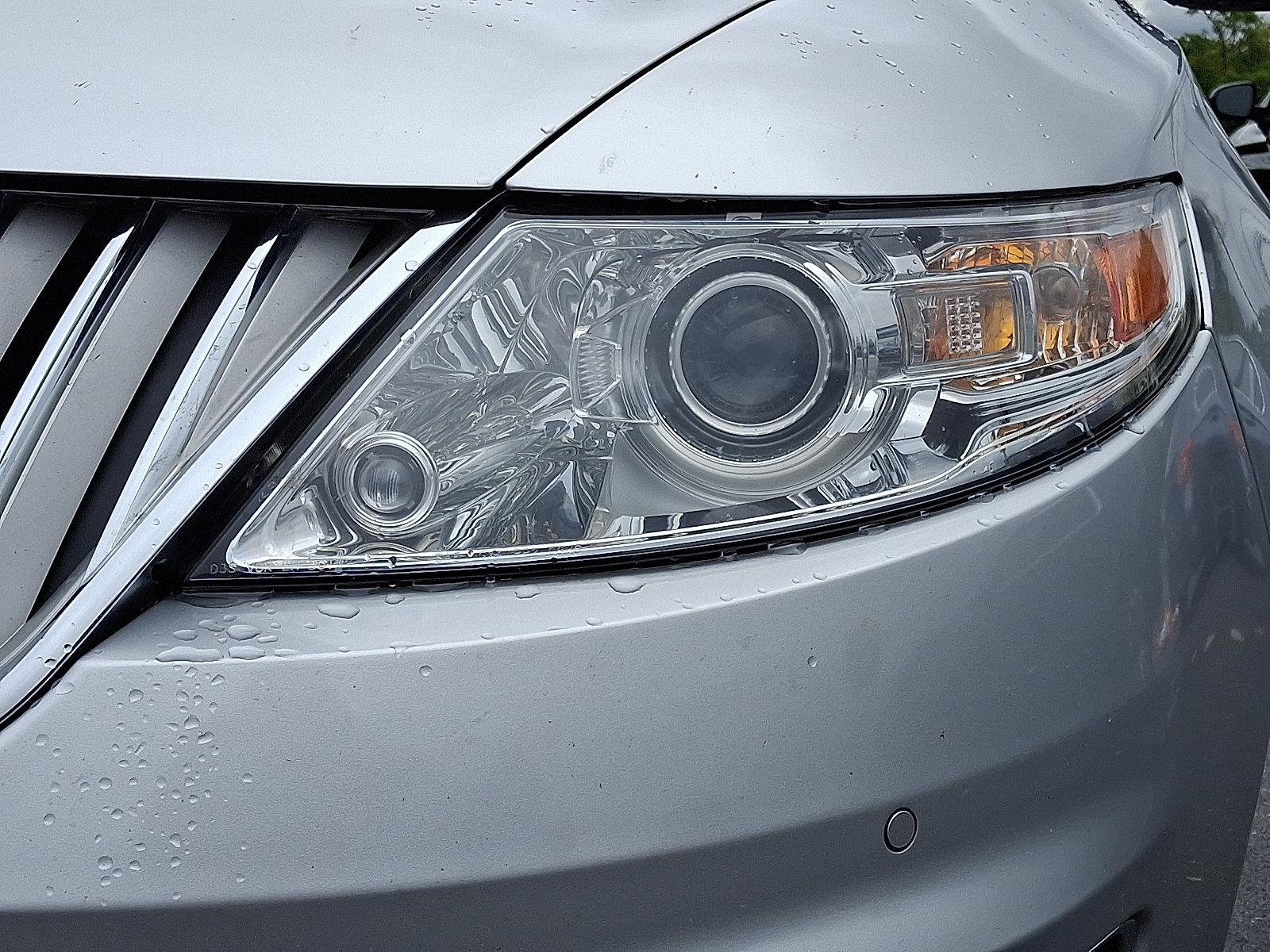 Used 2010 Lincoln MKS FWD image 8