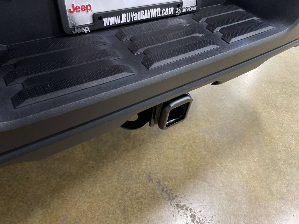 Used 2025 Toyota Tundra SR5 w/ SR5 Premium Package AWD/4WD image 25