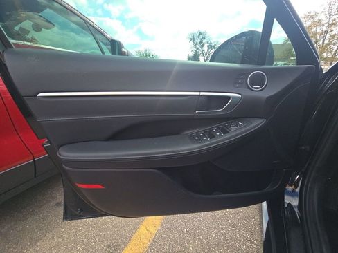 Used 2020 Hyundai Sonata Limited image 10