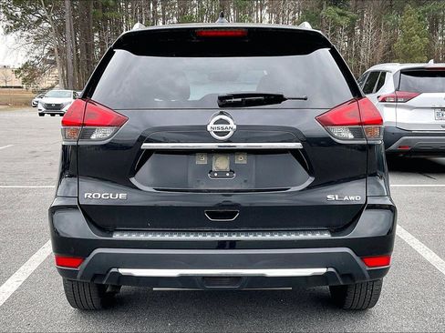 Used 2018 Nissan Rogue SL w/ Premium Package image 7