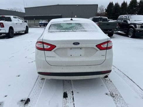 Used 2014 Ford Fusion SE image 3