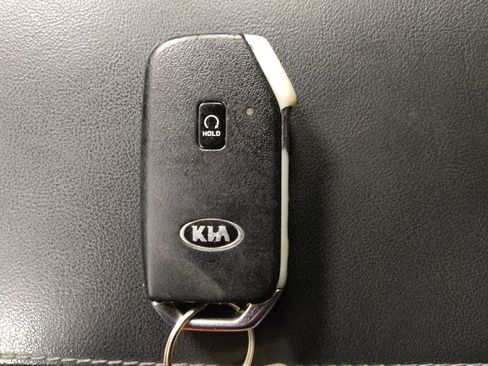 Used 2021 Kia Sorento EX image 32