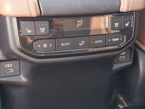 Used 2025 Toyota Grand Highlander AWD Hybrid image 12