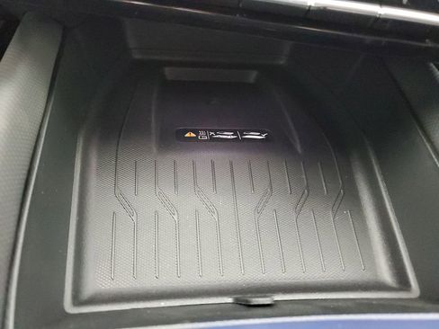 New 2026 Chevrolet Equinox EV LT image 18