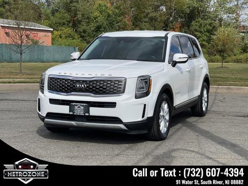 Used 2021 Kia Telluride LX image 4