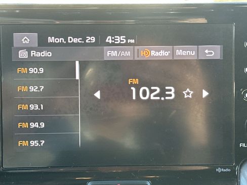 Used 2023 Kia Sorento LX image 12