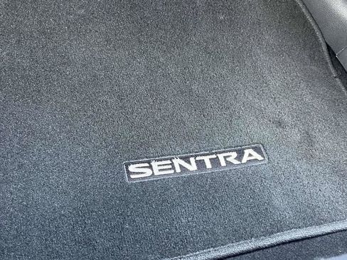 Used 2025 Nissan Sentra SV FWD image 25