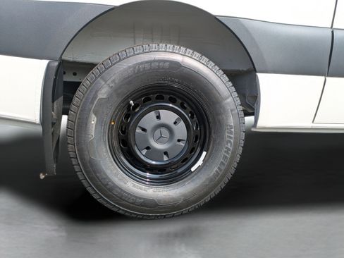 New 2025 Mercedes-Benz Sprinter 2500 image 10
