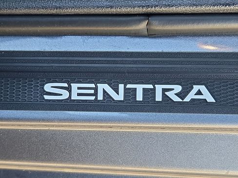 Used 2020 Nissan Sentra SV FWD image 30