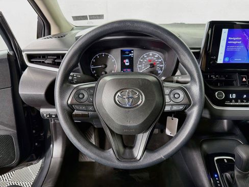 Used 2024 Toyota Corolla LE FWD image 3
