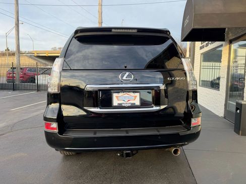 Used 2018 Lexus GX 460 image 8