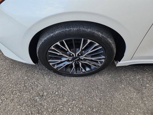 Used 2023 Kia Forte GT-Line image 29