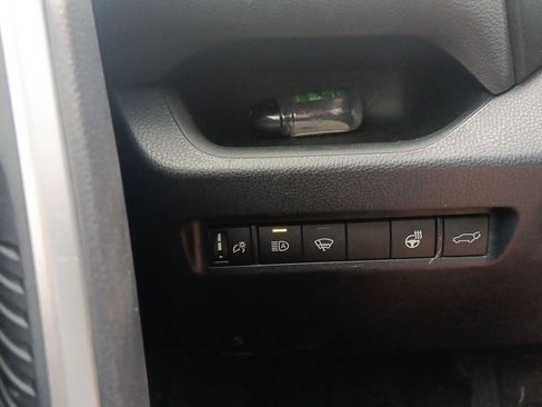 Used 2020 Toyota RAV4 XLE w/ Convenience Package AWD/4WD image 20